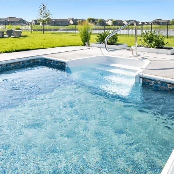 Royal Swimming Pools 8′ Straight Back Step 4-Tread White Cantilever Latham