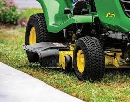 John Deere X370 42″ Accel Deck Ride-on Mower