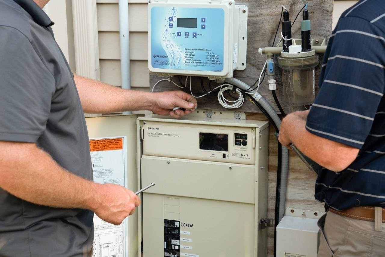 Pentair IntelliChem Controller with Acid & Chlorine Tanks & Mounted Pumps 522622