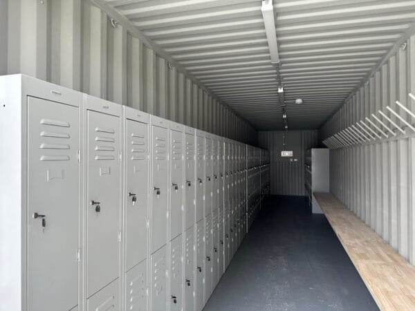 4 x 40′ high cube shipping containers
