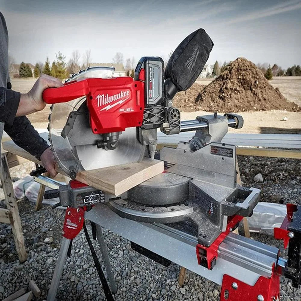 Milwaukee 18V Lithium-Ion Brushless Cordless 12 in. Dual Bevel Sliding Compound